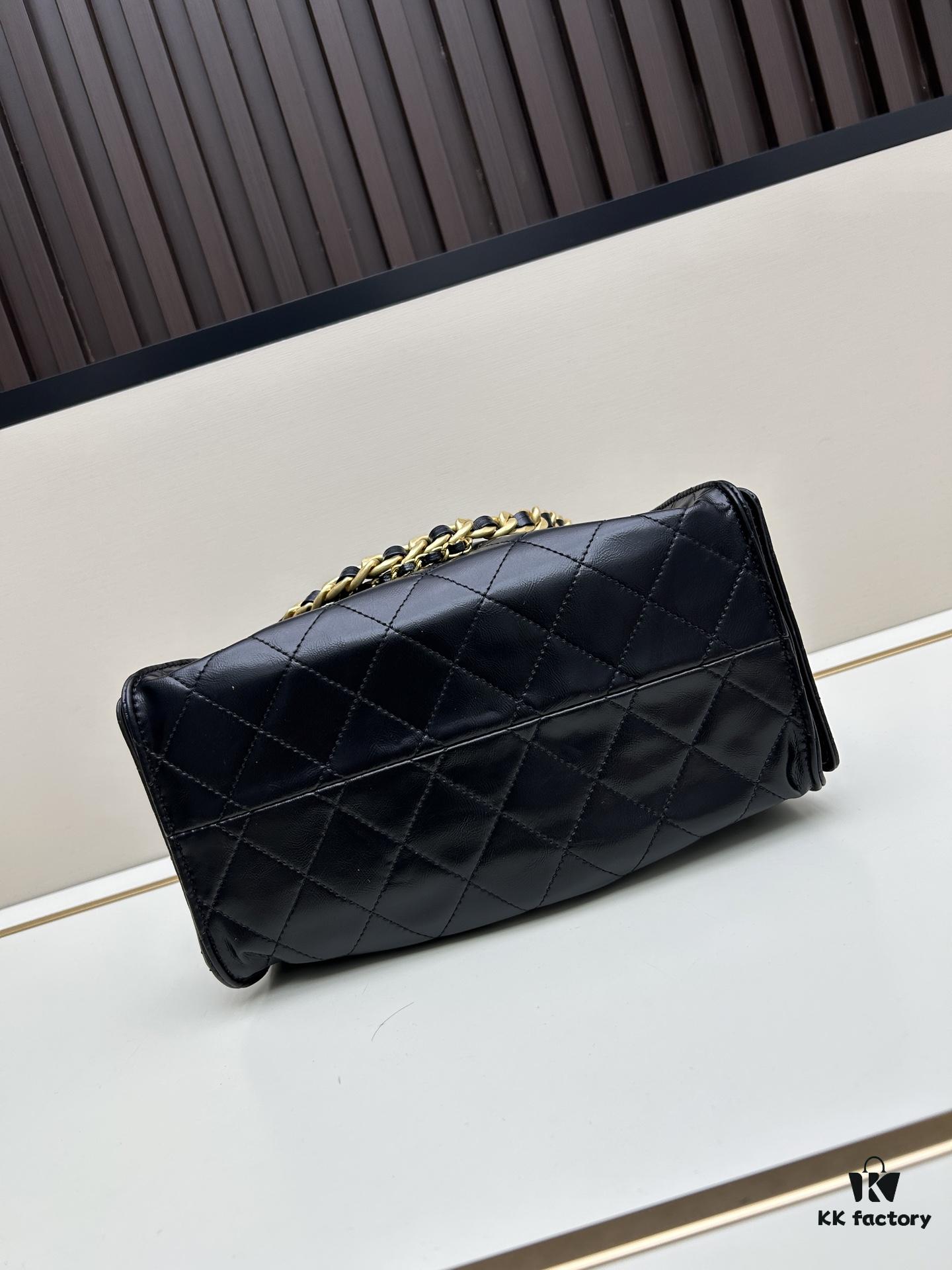 69303e31f09edb6de4c4d5f3 New Chanel 25 Handbag