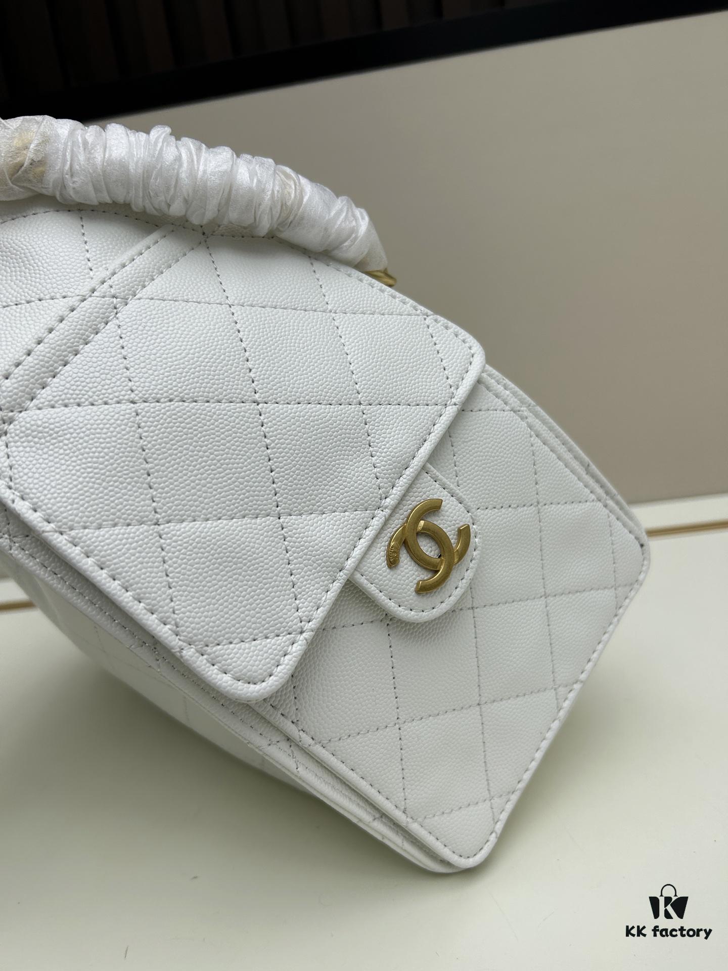 69303e51f09edb6de4c4d614 New Chanel 25 Handbag