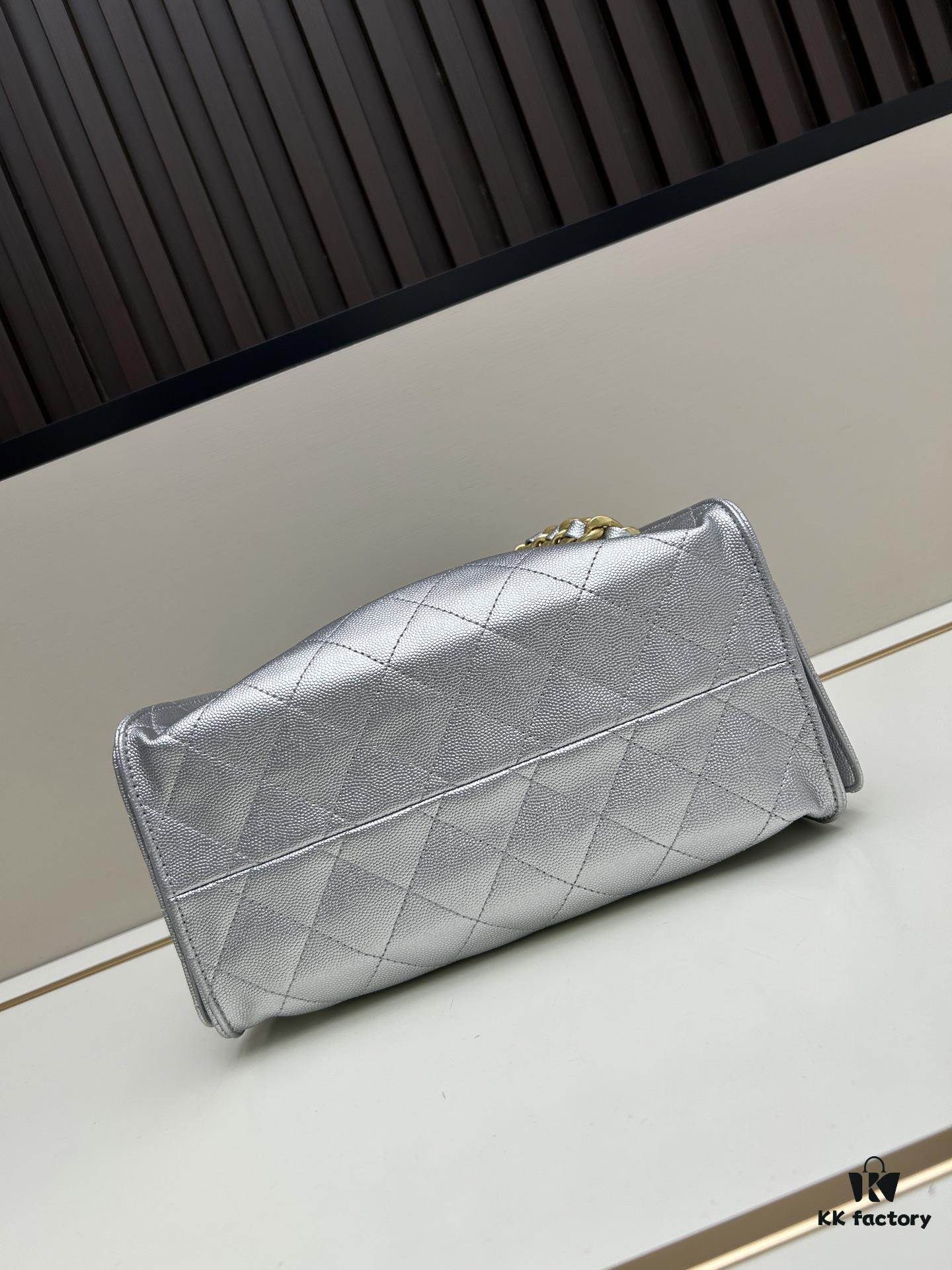 69303e52f09edb6de4c4d615 New Chanel 25 Handbag