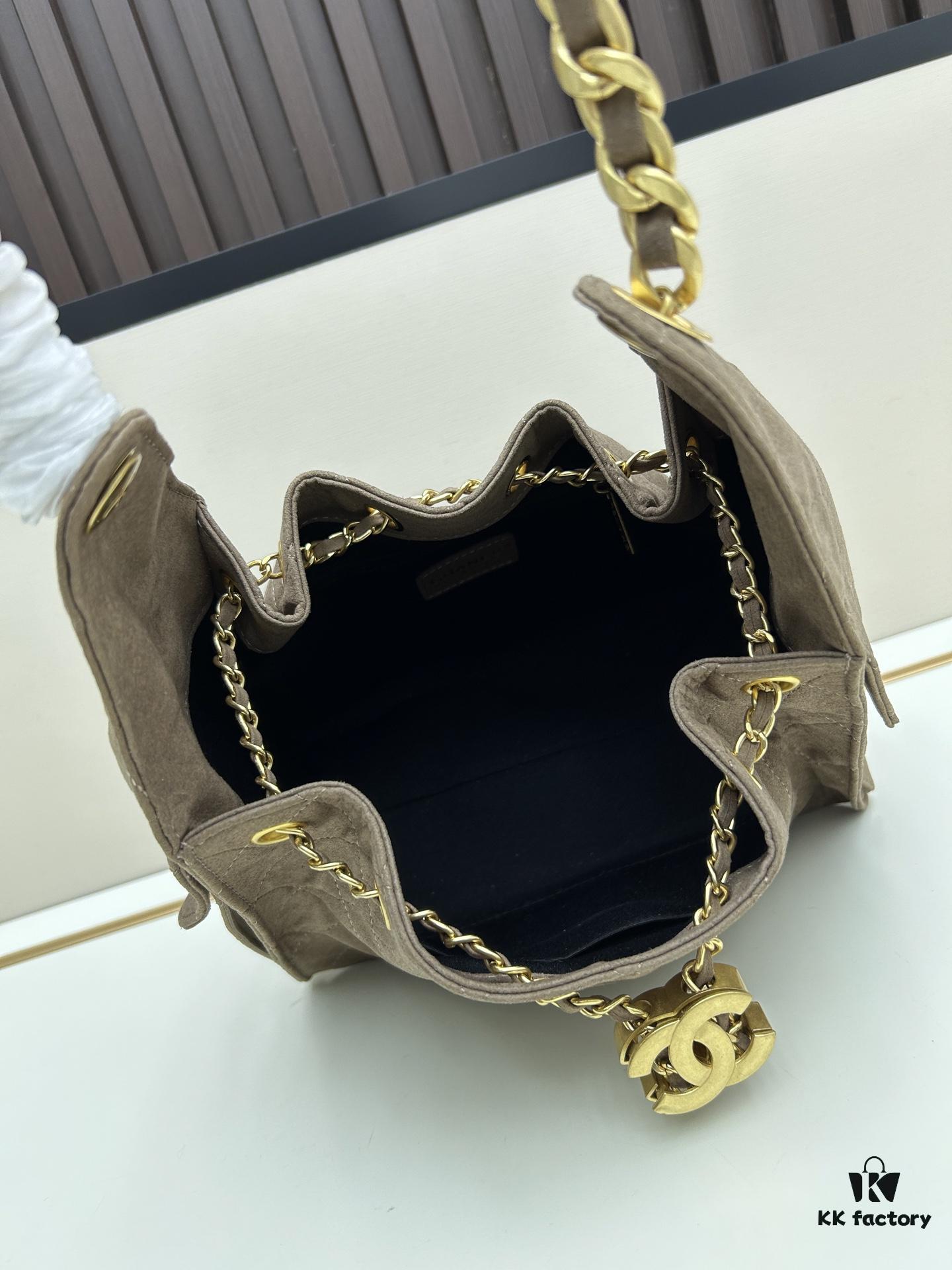69303e5df09edb6de4c4d626 New Chanel 25 Handbag ||| The Rising 'It Bag' After the Chanel 22