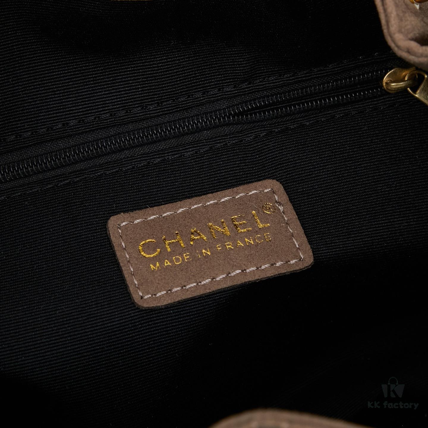 69303eb4f09edb6de4c4d696 New Chanel 25 Handbag