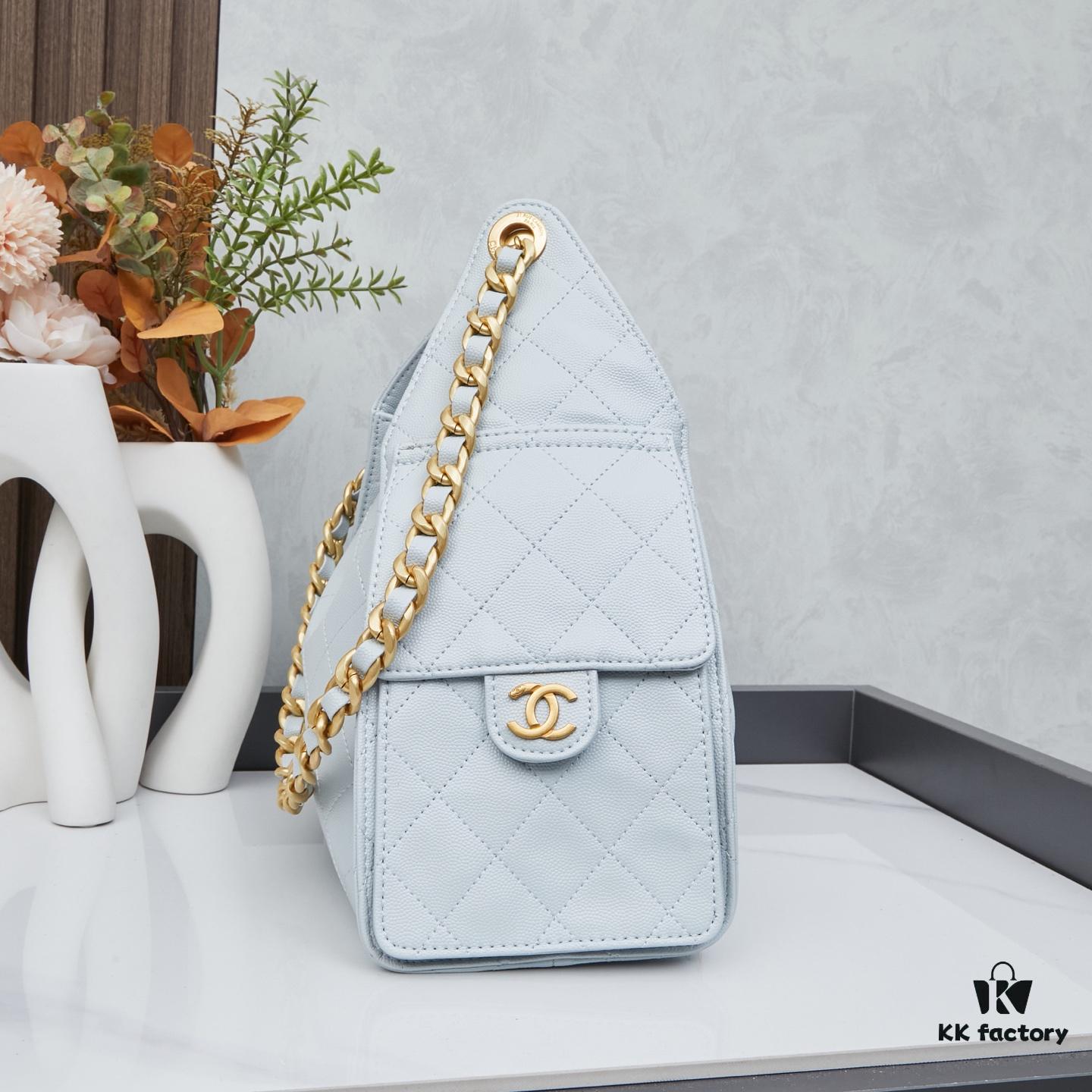 69303eb6f09edb6de4c4d697 New Chanel 25 Handbag