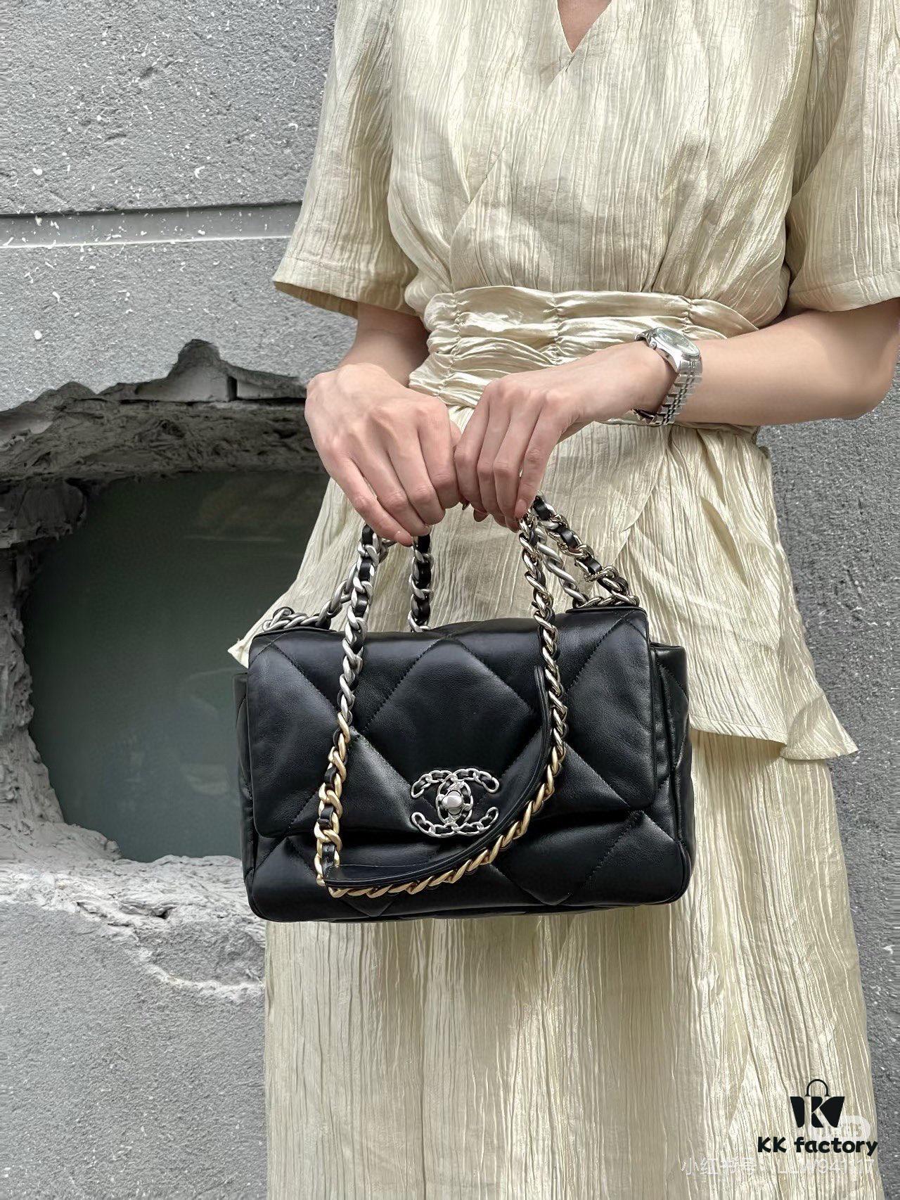 69303ec0f09edb6de4c4d6a4 New Arrival with Box CHANEL Chanel Platinum White 19 Bag