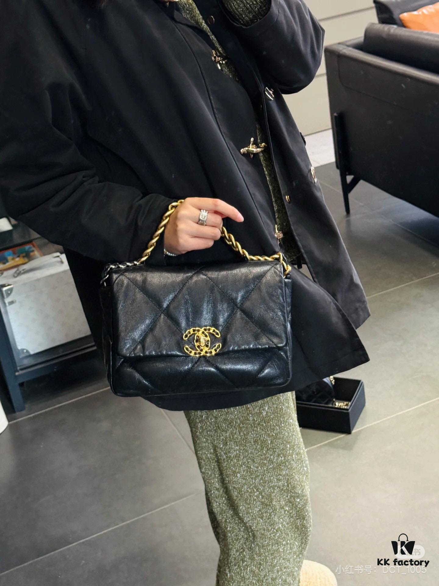 69303ec2f09edb6de4c4d6a6 New Arrival with Box CHANEL Chanel Platinum White 19 Bag