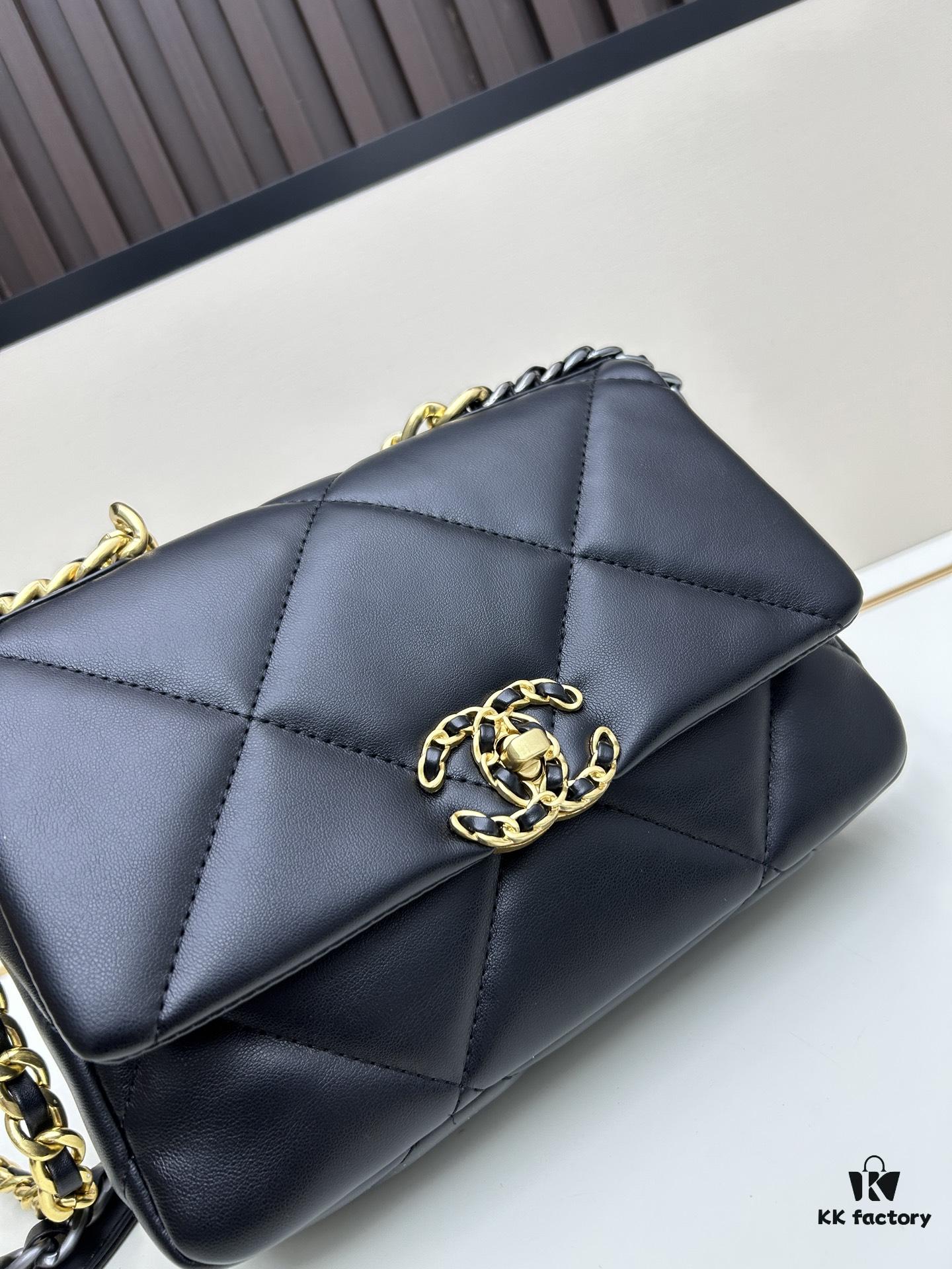 69303ed2f09edb6de4c4d6b8 New Arrival with Box CHANEL Chanel Platinum White 19 Bag