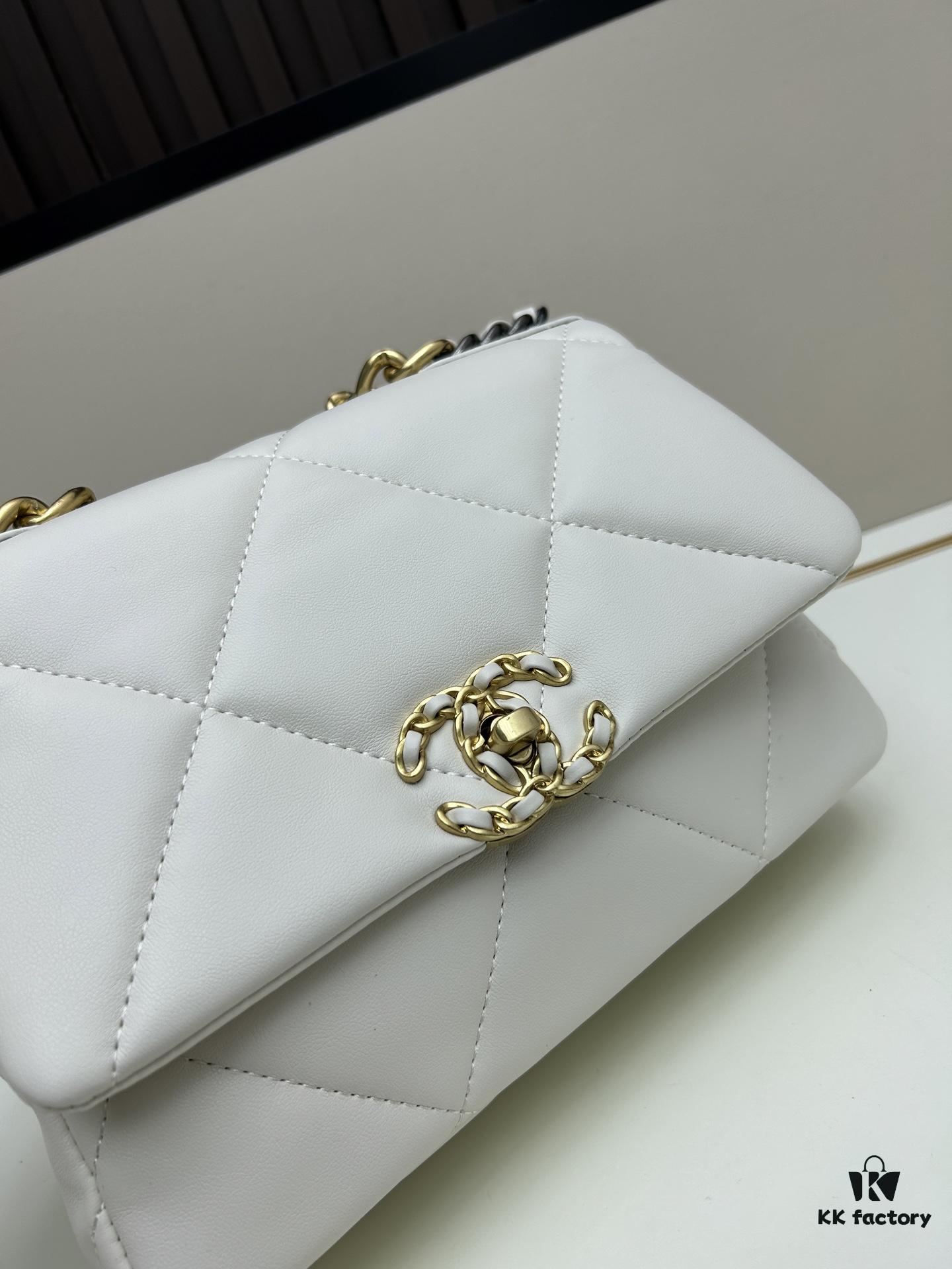 69303edff09edb6de4c4d6c7 New Arrival with Box CHANEL Chanel Platinum White 19 Bag