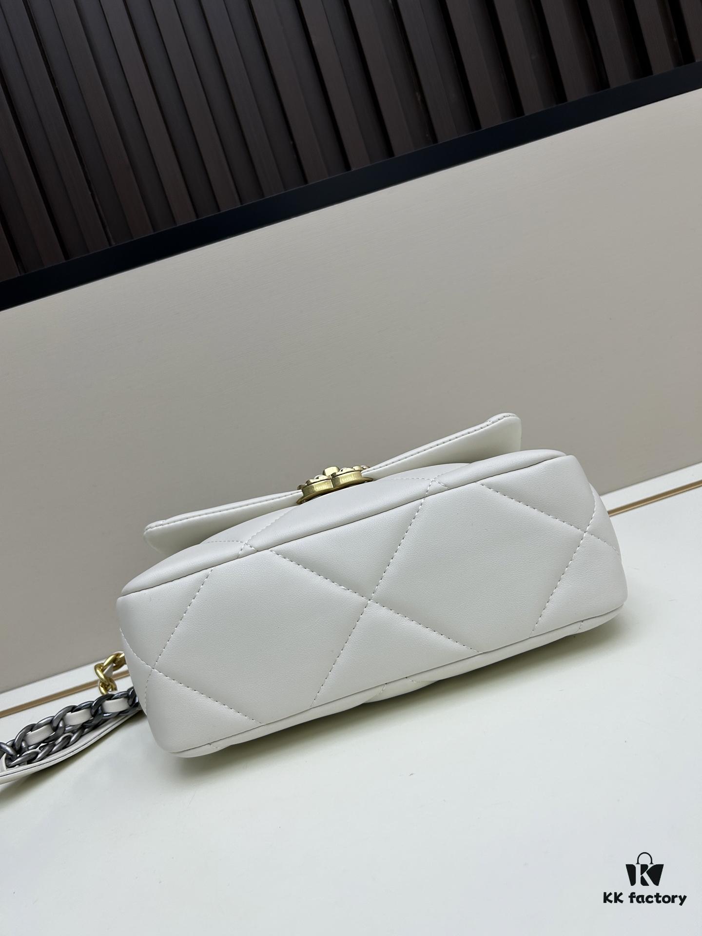 69303ee3f09edb6de4c4d6cb New Arrival with Box CHANEL Chanel Platinum White 19 Bag
