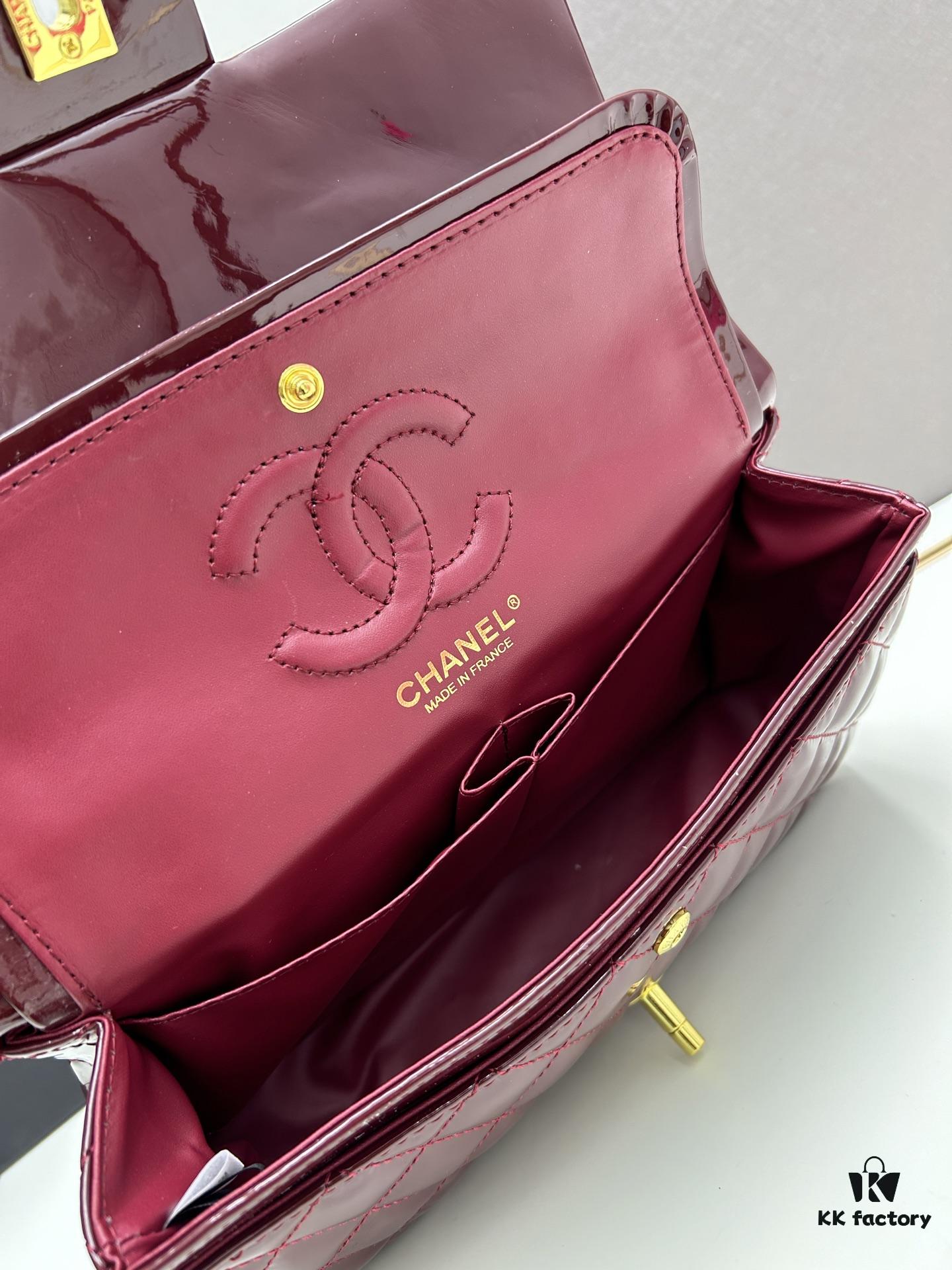 69303f22f09edb6de4c4d6fc New Arrival with Box Chanel CF Classic Must-Have 'Goddess Bag' Loved by Fashionistas