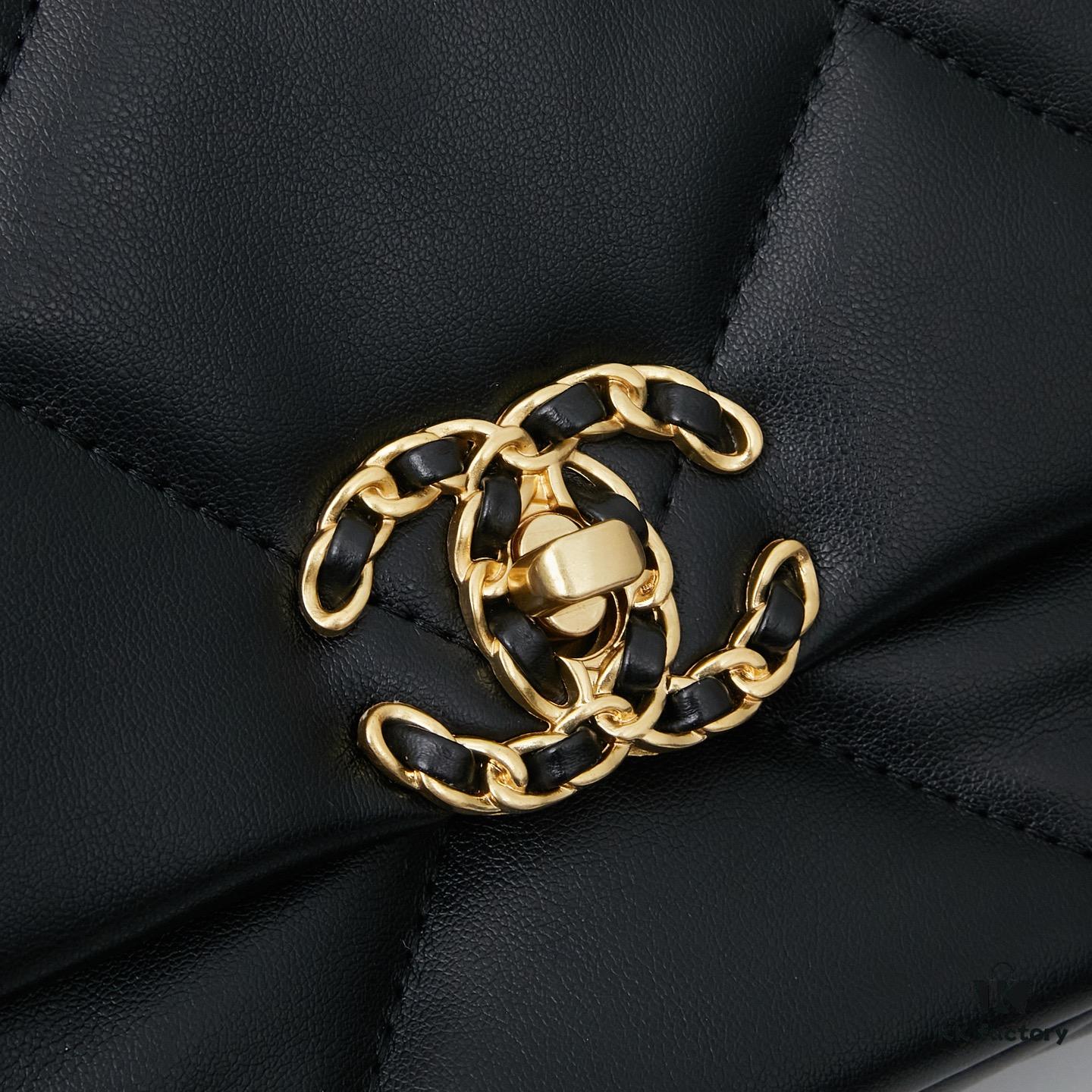 69303f2ef09edb6de4c4d70a New Arrival with Box CHANEL Chanel Platinum White 19 Bag