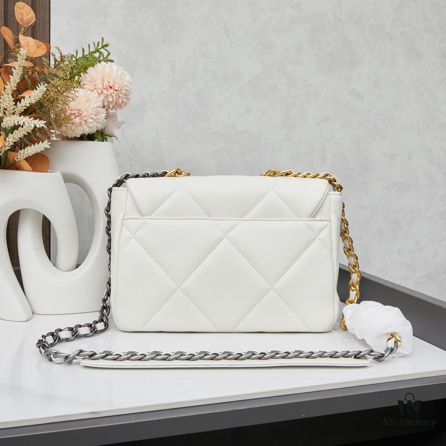 69303f34f09edb6de4c4d70d New Arrival with Box CHANEL Chanel Platinum White 19 Bag