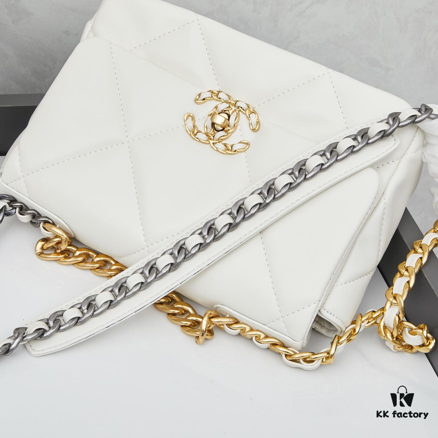 69303f39f09edb6de4c4d711 New Arrival with Box CHANEL Chanel Platinum White 19 Bag