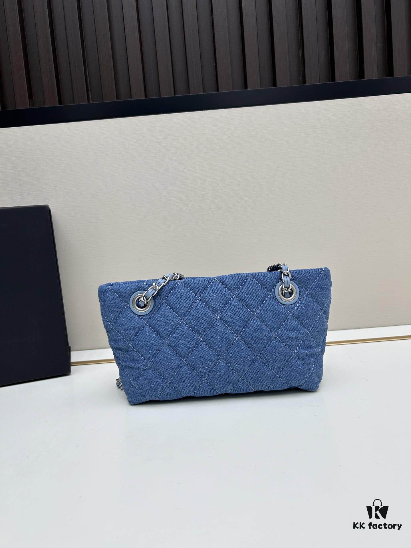 69303f53f09edb6de4c4d72a Chanel 25C Mini Tote Bag with Box