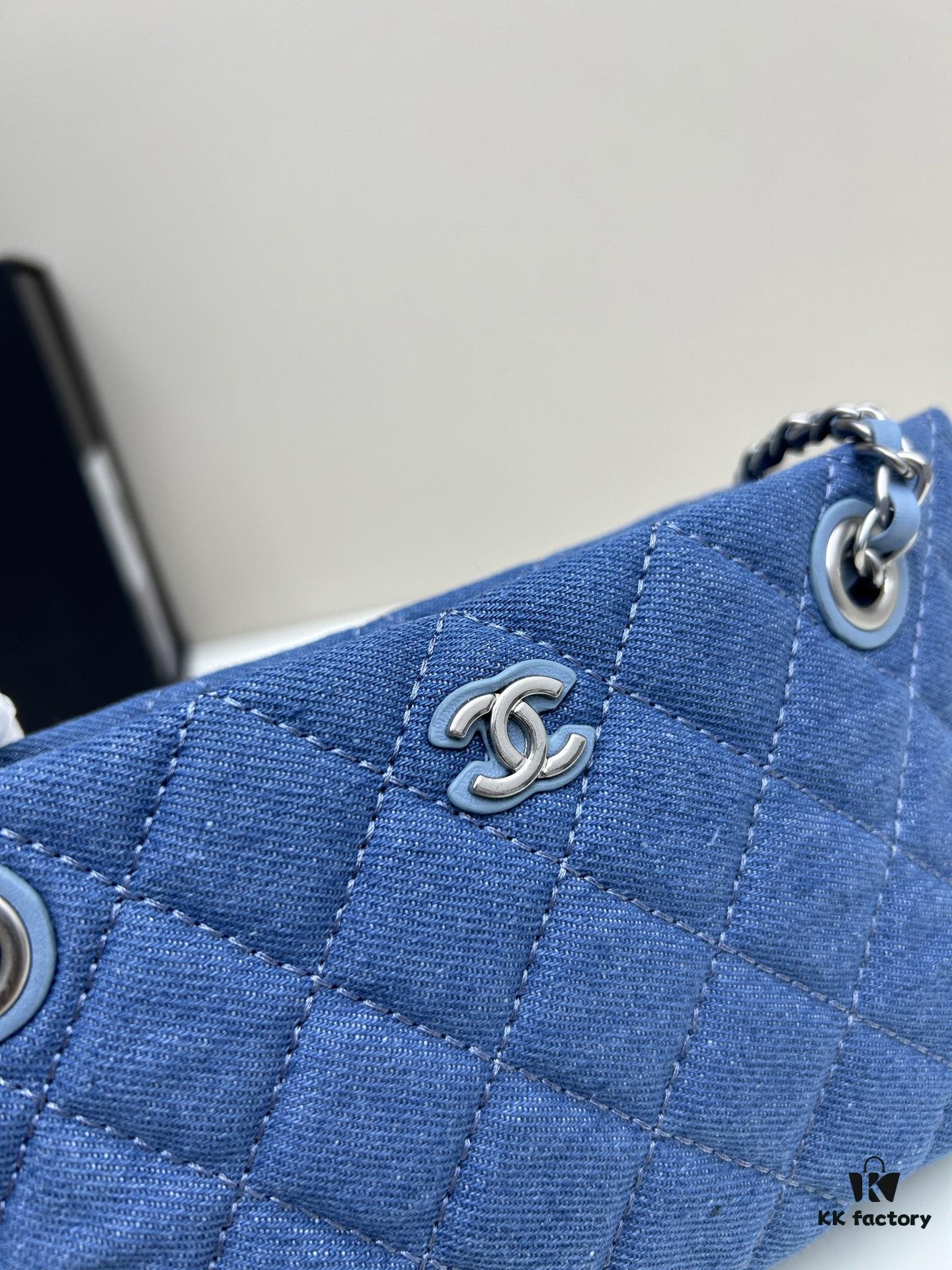 69303f55f09edb6de4c4d72b Chanel 25C Mini Tote Bag with Box