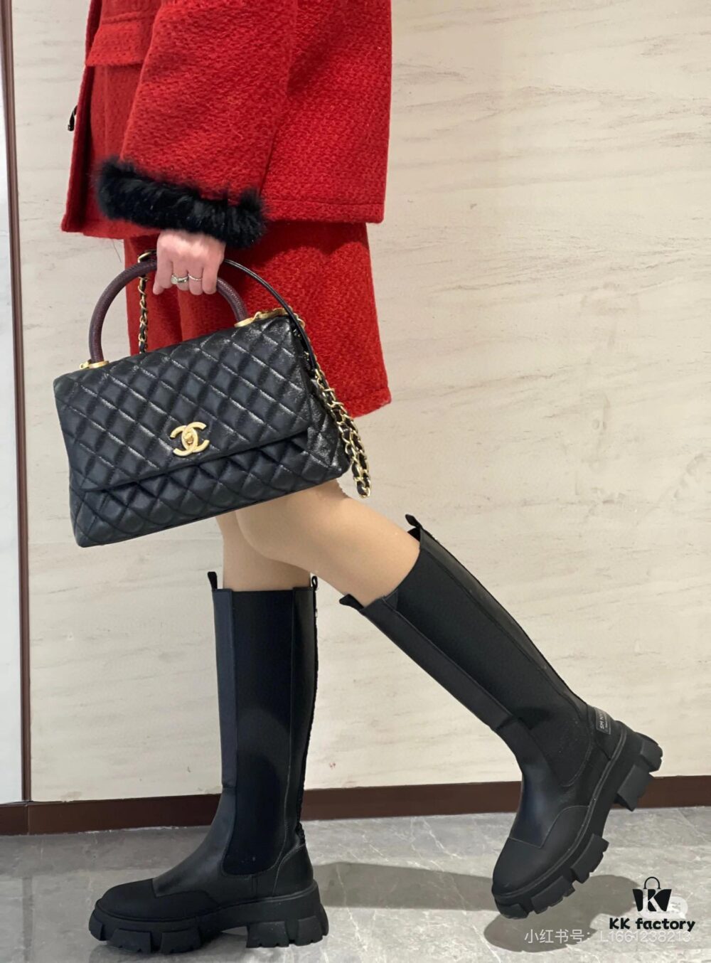 69303f64f09edb6de4c4d73c Chanel Coco Handle in Black Shiny Calfskin with Red Handle