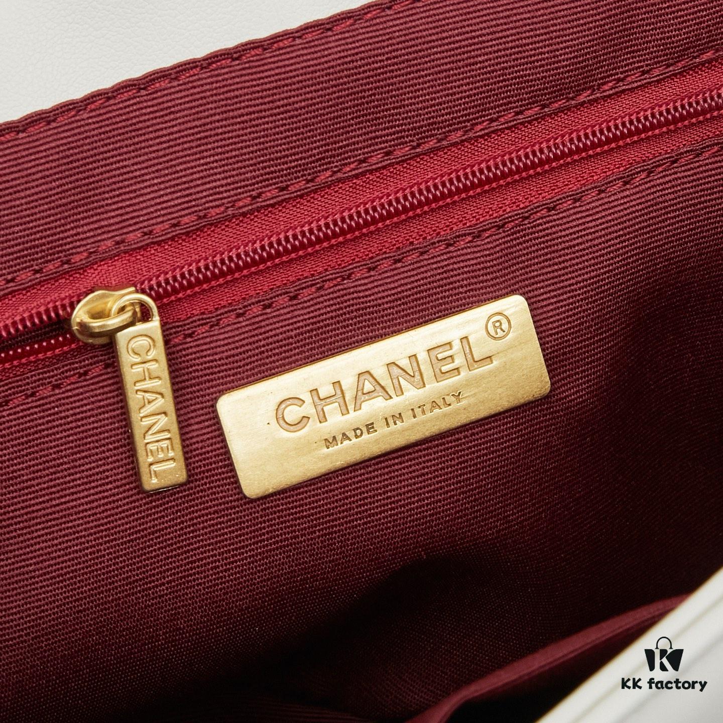 69303fa6f09edb6de4c4d76e New Arrival with Box CHANEL Chanel Platinum White 19 Bag