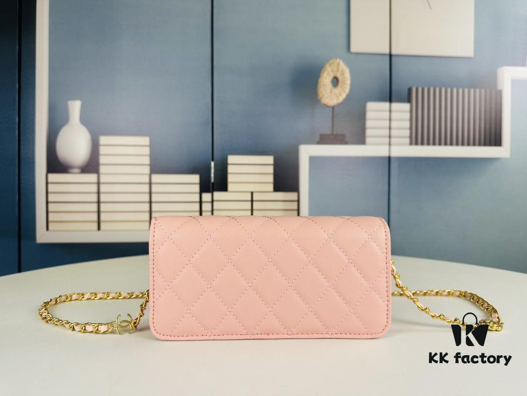 69304092f09edb6de4c4d84c New Arrival Today's Recommendation 🌸 CHANEL 23K Camellia Clasp Underarm Bag