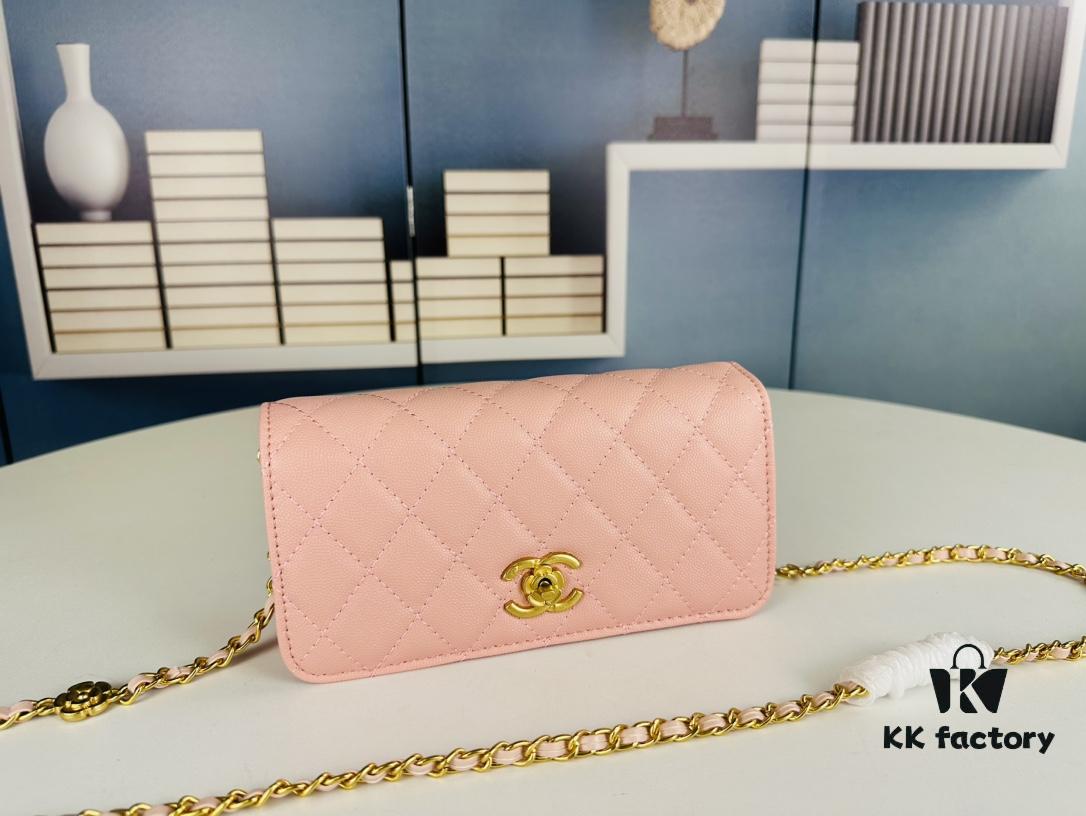 69304096f09edb6de4c4d84f New Arrival Today's Recommendation 🌸 CHANEL 23K Camellia Clasp Underarm Bag