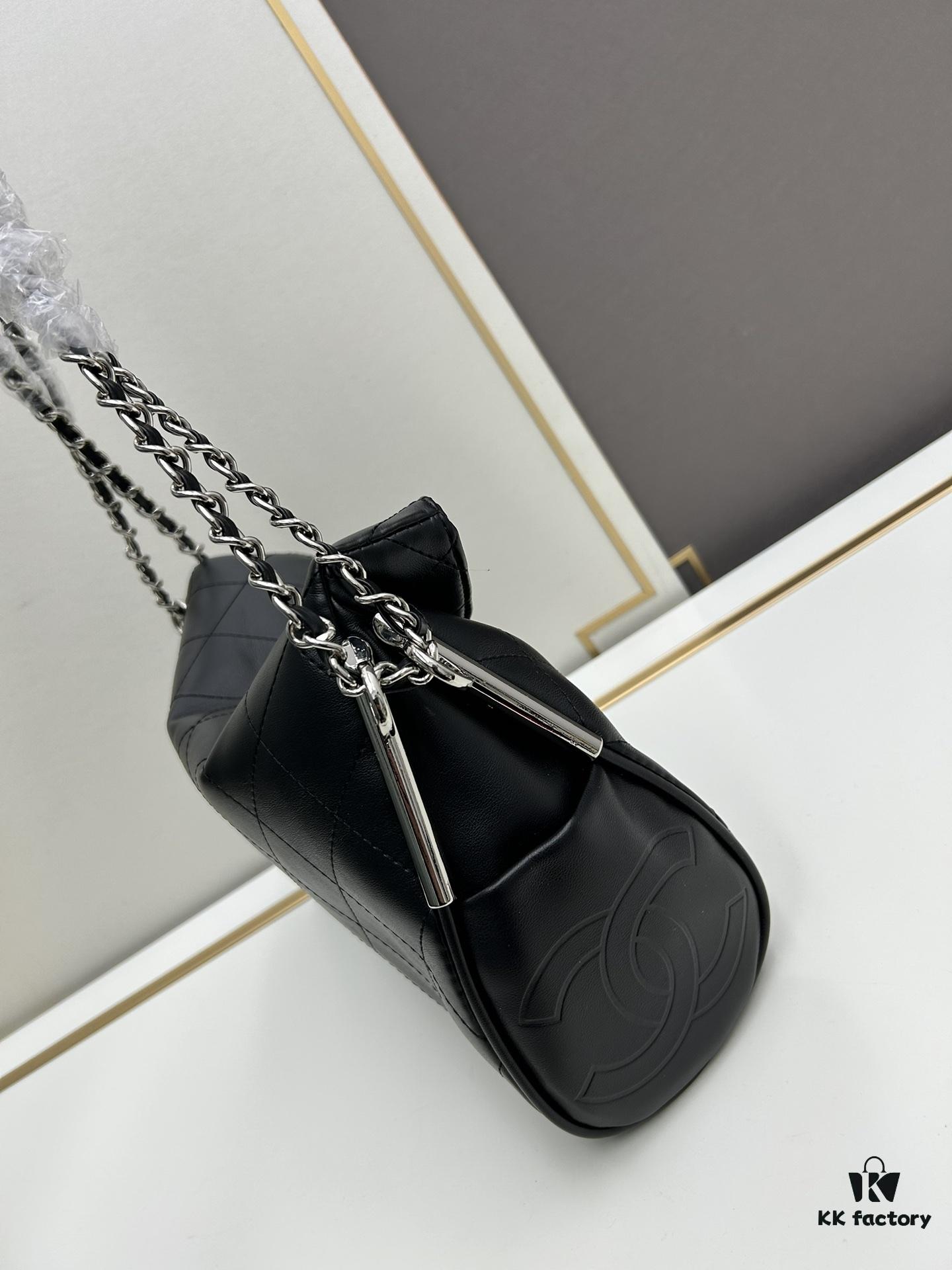 693040d3f09edb6de4c4d87f New Small Size Chanel Black Silver Exterior Stitching Hobo Bag ②size