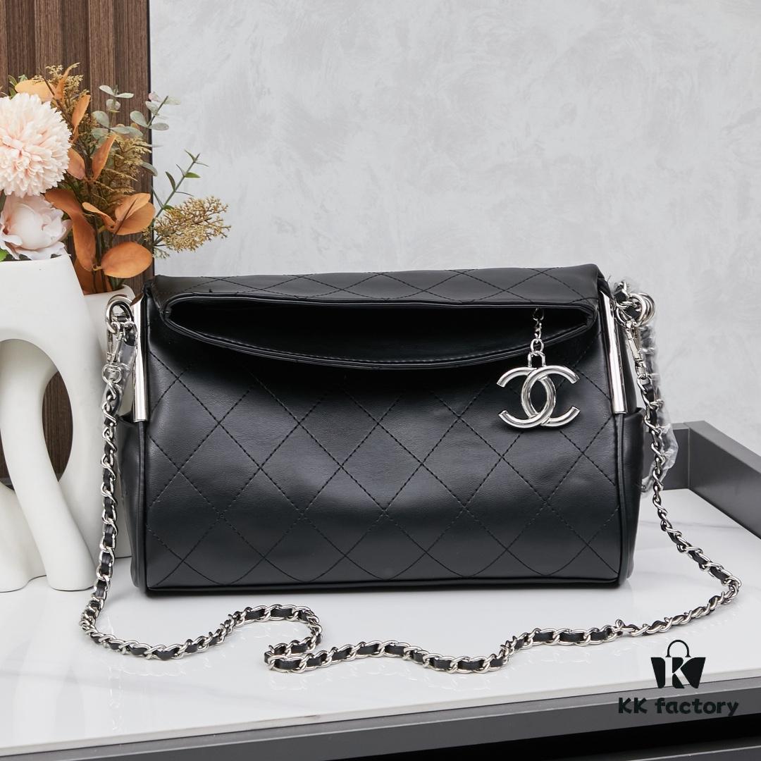 693040e5f09edb6de4c4d88d New Large-Sized Chanel Black and Silver Exterior Stitching Hobo Bag ② Size