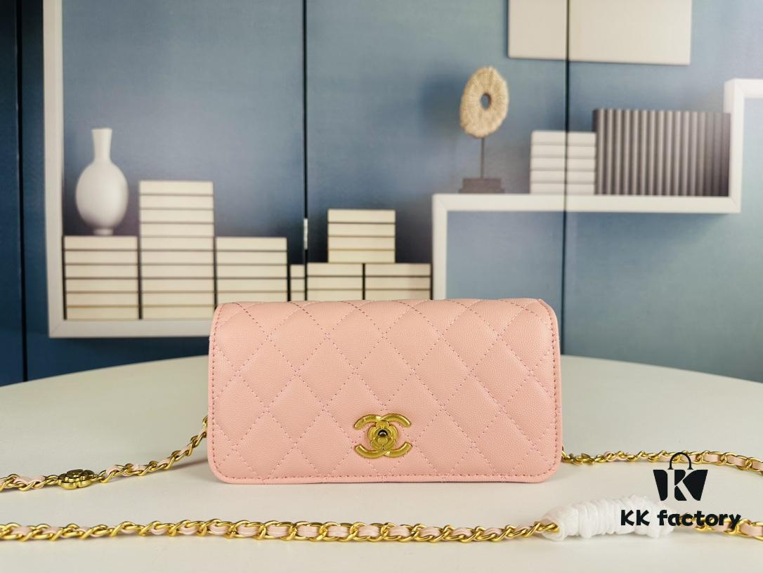 693040f2f09edb6de4c4d89a New Arrival Today's Recommendation 🌸 CHANEL 23K Camellia Clasp Underarm Bag
