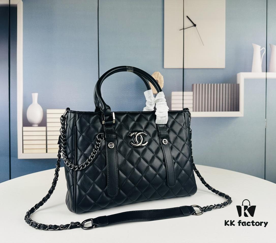 693041eef09edb6de4c4d946 New Chanel Handle WOC Bag