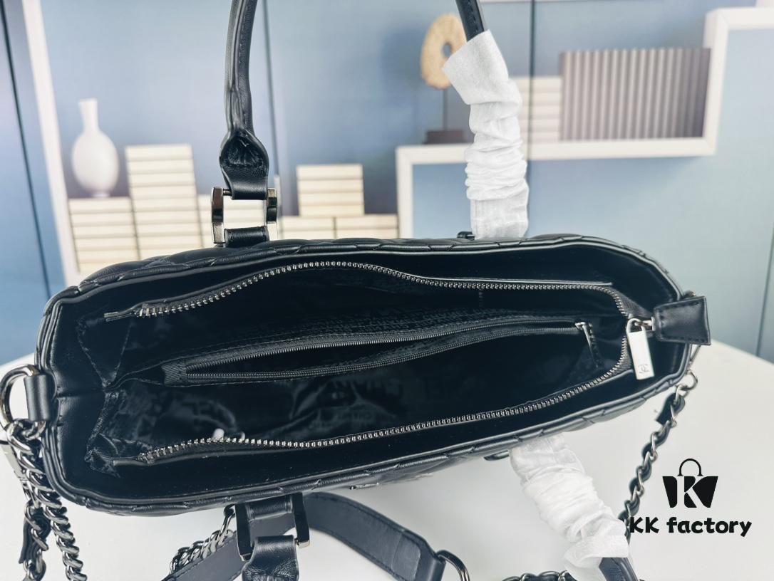 693041f0f09edb6de4c4d94a New Chanel Handle WOC Bag
