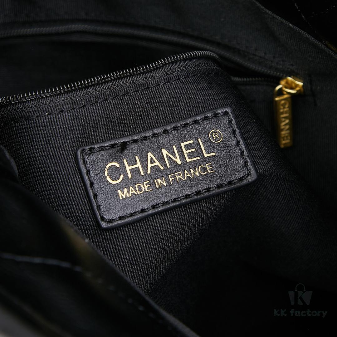 693041fdf09edb6de4c4d95a New Chanel 24B Model | Small Black and Gold Double Pocket 22Bag 🖤