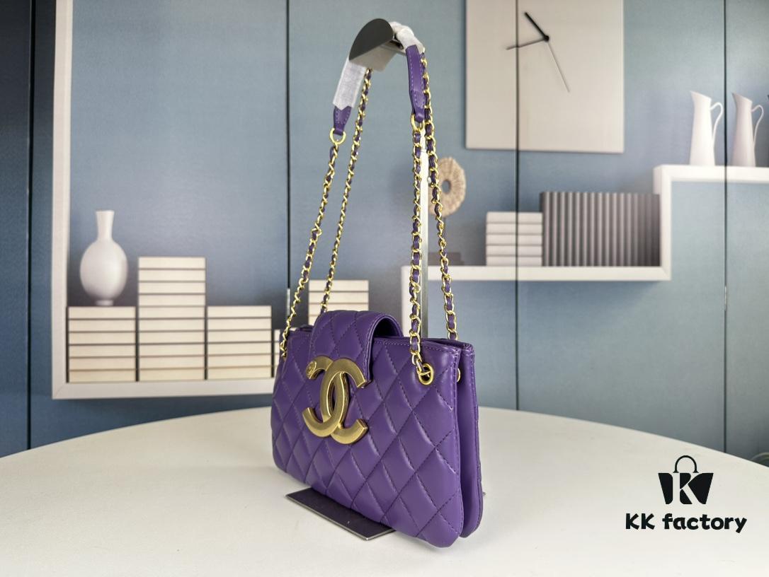 69304238f09edb6de4c4d9a5 New Arrival Large 210 Small 200 40,000+ Followers Chanel 24C Retro Oversized Logo Horizontal Chain Bag
