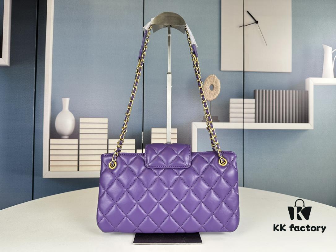 69304239f09edb6de4c4d9a6 New Arrival Large 210 Small 200 40,000+ Followers Chanel 24C Retro Oversized Logo Horizontal Chain Bag