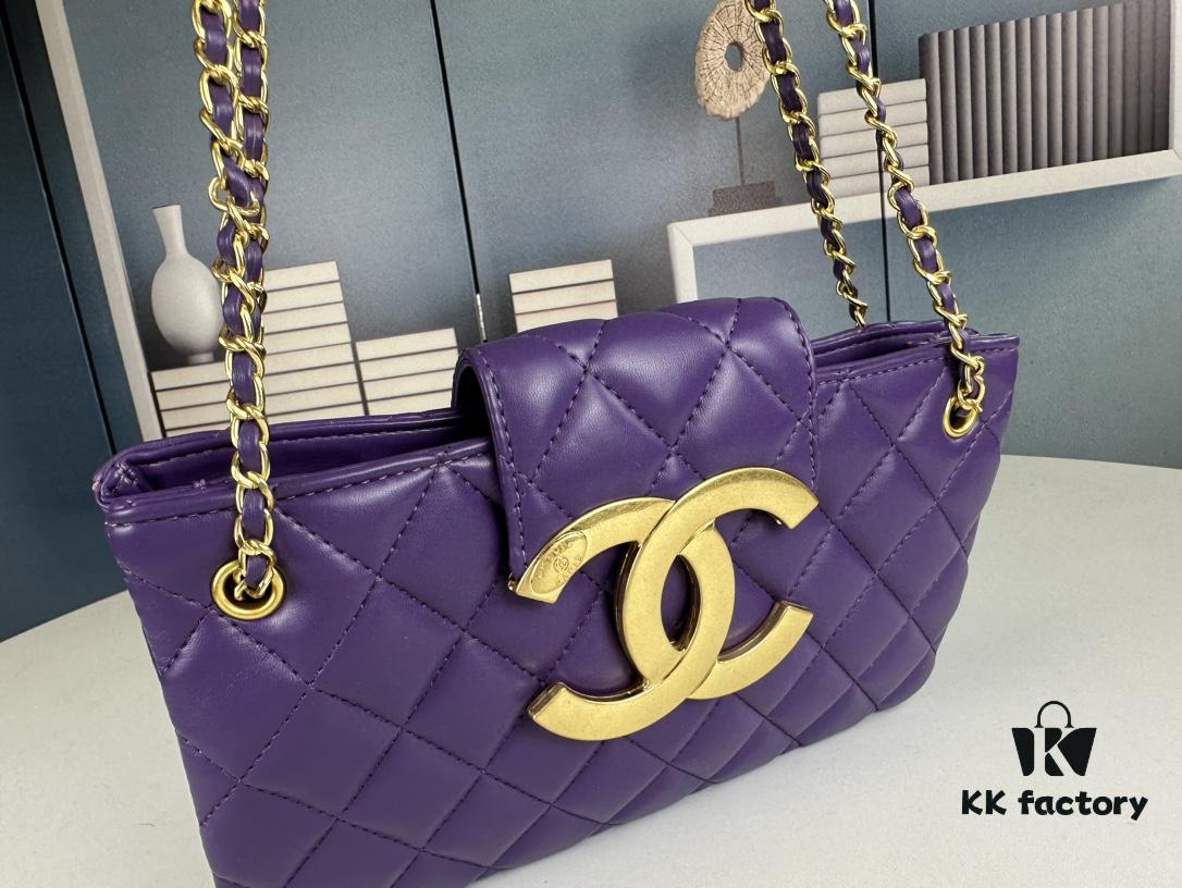 6930423df09edb6de4c4d9ab New Arrival Large 210 Small 200 40,000+ Followers Chanel 24C Retro Oversized Logo Horizontal Chain Bag