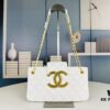 6930423df09edb6de4c4d9ad New Arrival Large Size 210 Small Size 200 40,000+ into Chanel 24C Retro Oversized Logo Horizontal Chain Bag
