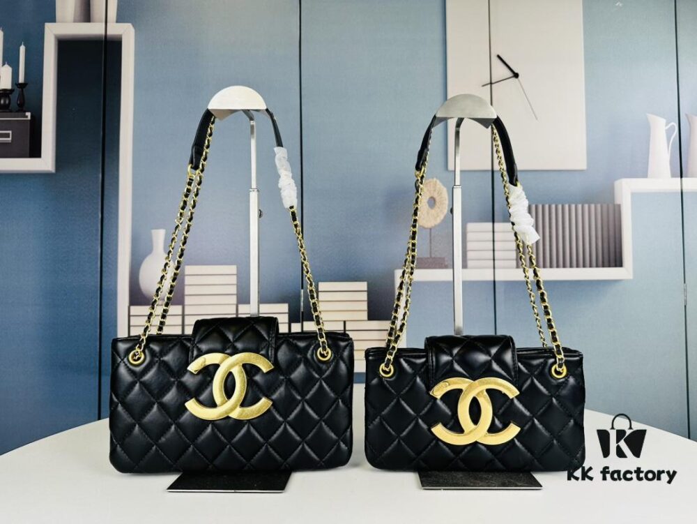 69304242f09edb6de4c4d9b2 New Arrival Large 210 Small 200 4W+ Likes Chanel 24C Retro Oversized Logo Horizontal Chain Bag