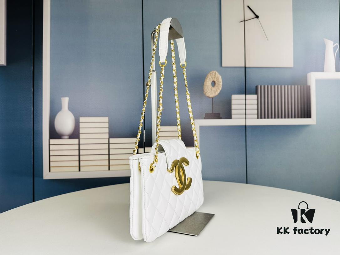 69304246f09edb6de4c4d9b8 New Arrival Large Size 210 Small Size 200 40,000+ into Chanel 24C Retro Oversized Logo Horizontal Chain Bag