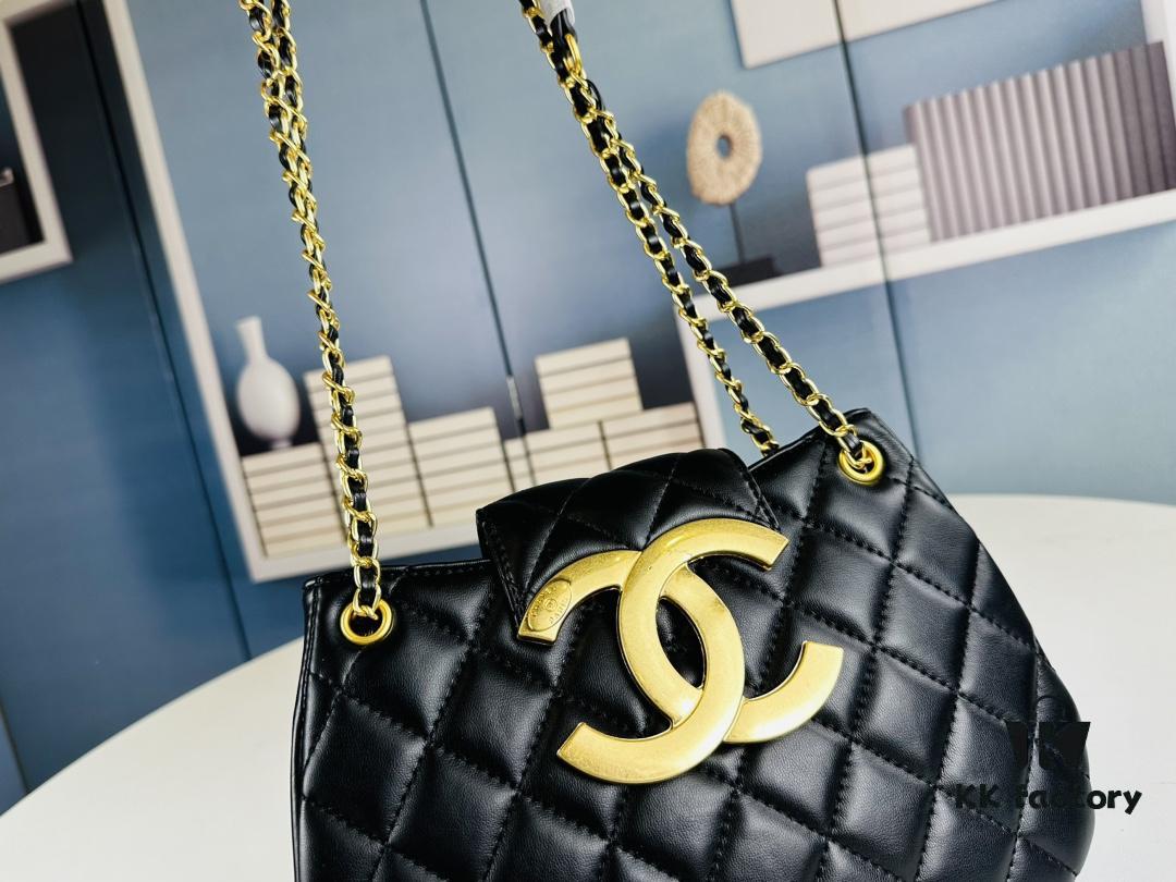 6930426bf09edb6de4c4d9db Large Chanel 24C Vintage Messenger Bag