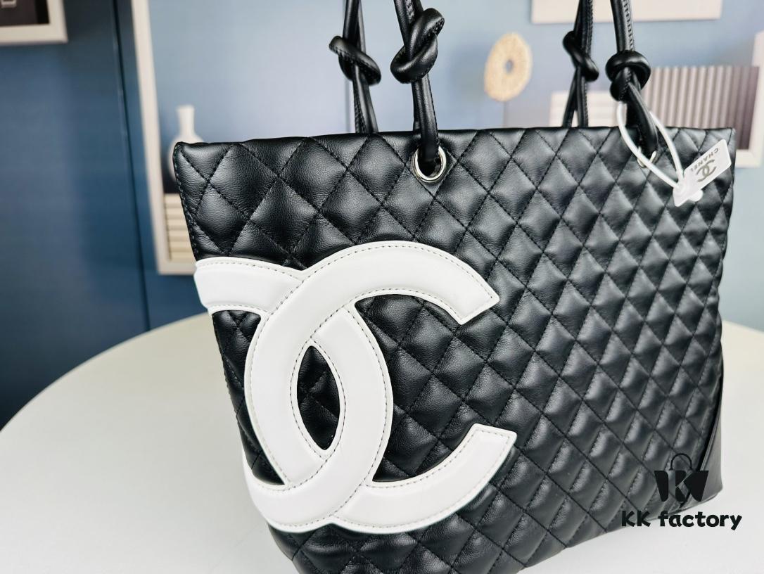 693042cbf09edb6de4c4da24 New Chanel Panda Kangpeng Tote Bag ||| Classic black and white panda colorway, exuding a high-end aesthetic!