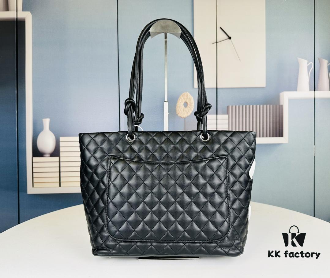693042cef09edb6de4c4da29 New Chanel Panda Kangpeng Tote Bag ||| Classic black and white panda colorway, exuding a high-end aesthetic!