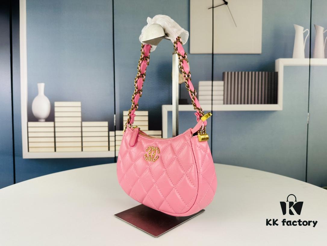 693042daf09edb6de4c4da37 New Chanel 23K | This Season's Must-Have Hobo Shoulder Bag