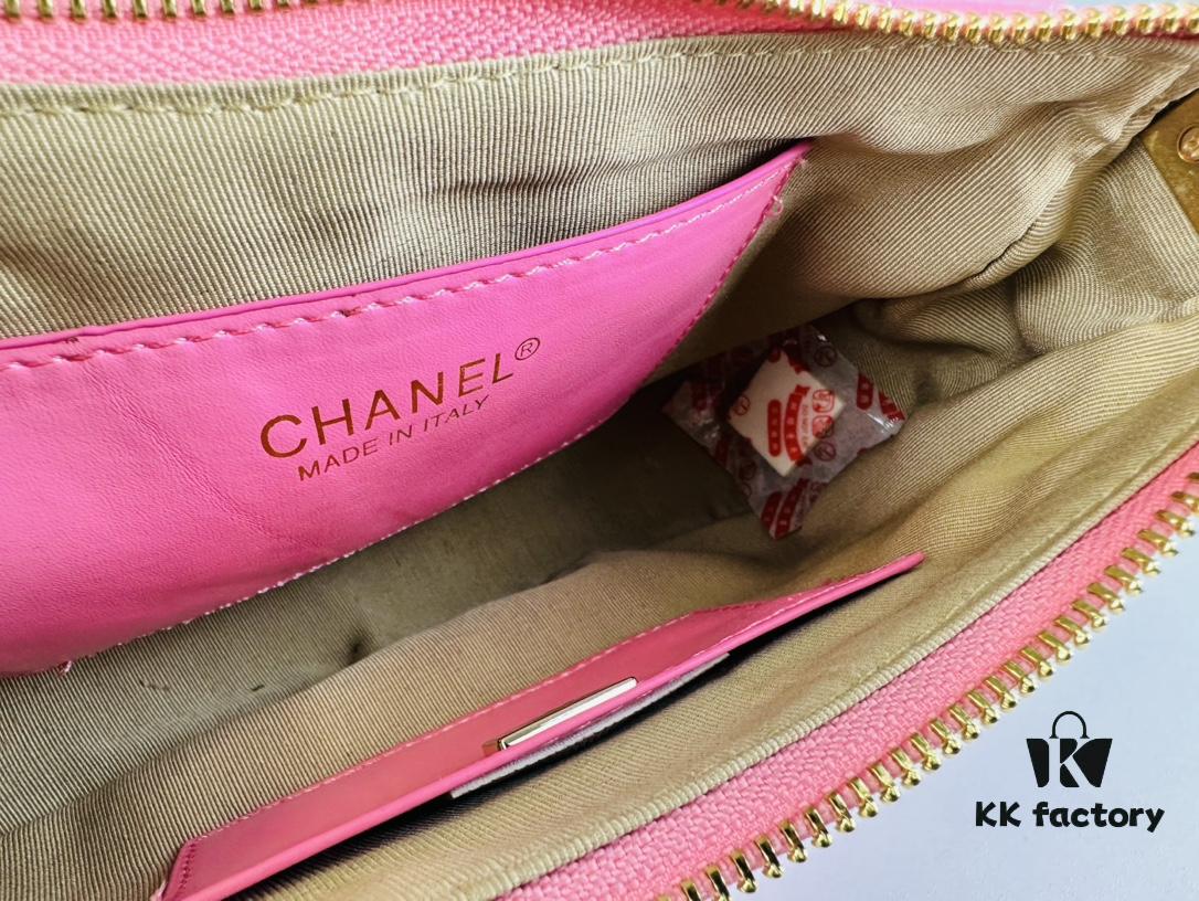 693042dff09edb6de4c4da3d New Chanel 23K | This Season's Must-Have Hobo Shoulder Bag