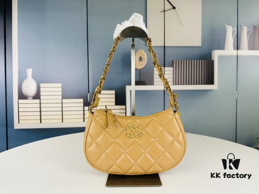 693042e5f09edb6de4c4da45 New Chanel 23K | This Season's Must-Have Hobo Shoulder Bag