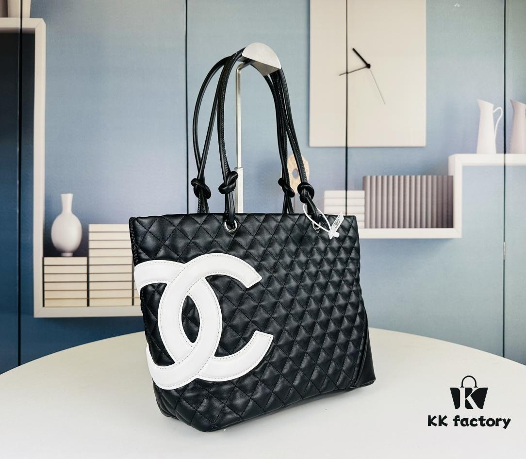 693042f1f09edb6de4c4da58 New Chanel Panda Kangpeng Tote Bag ||| Classic black and white panda colorway, exuding a high-end aesthetic!