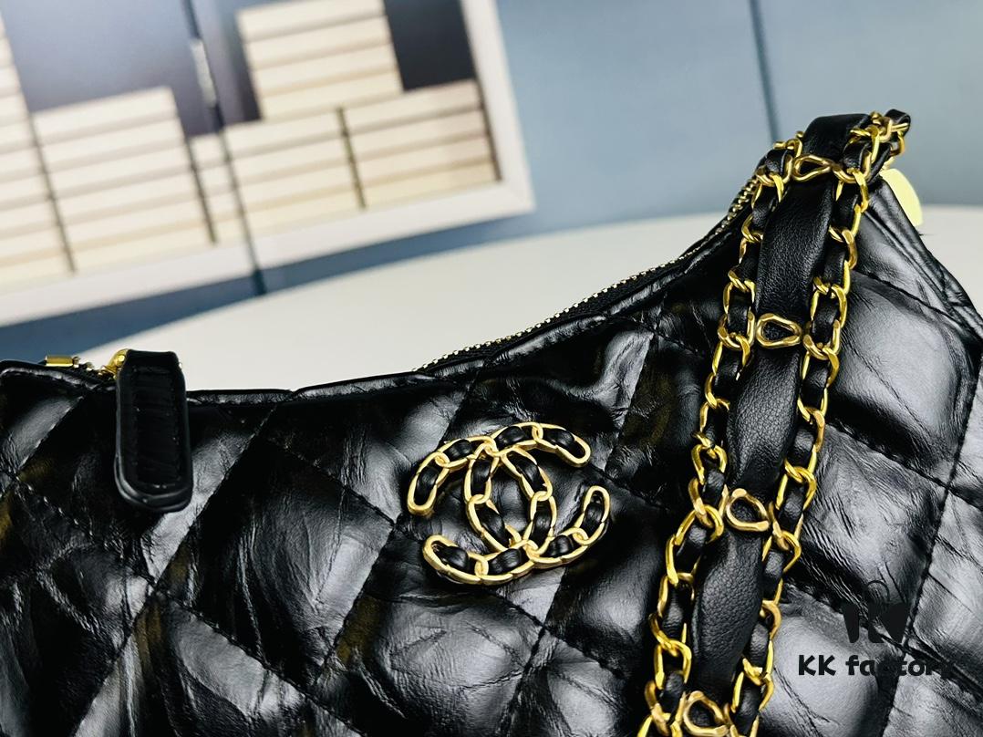 693042f8f09edb6de4c4da64 New Chanel 23K | This Season's Must-Have Hobo Shoulder Bag