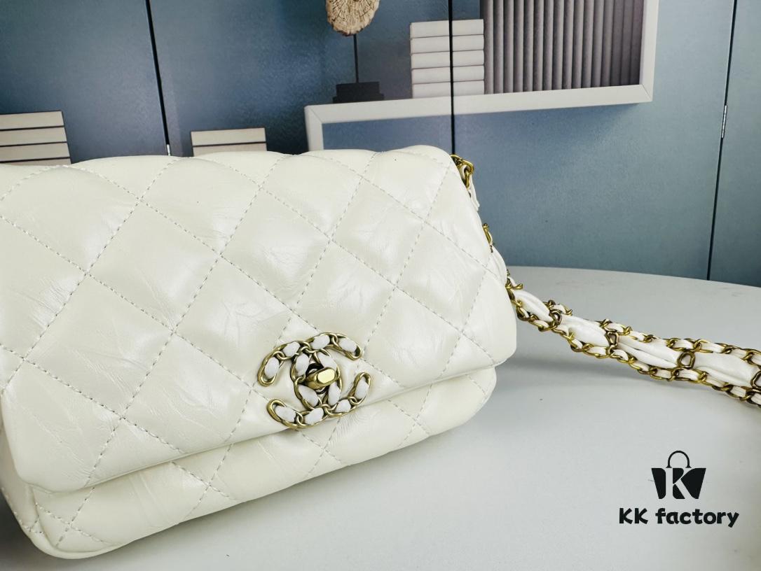 693042fdf09edb6de4c4da6b New Arrival Today's Recommendation | Chanel 23k Thick Chain Square Flap Bag