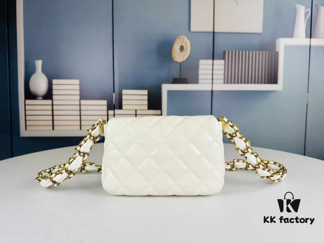 693042fff09edb6de4c4da6e New Arrival Today's Recommendation | Chanel 23k Thick Chain Square Flap Bag