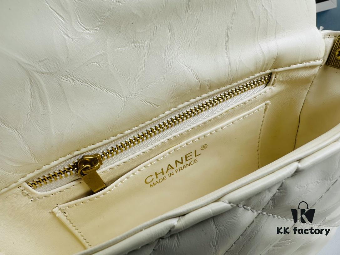 69304300f09edb6de4c4da70 New Arrival Today's Recommendation | Chanel 23k Thick Chain Square Flap Bag