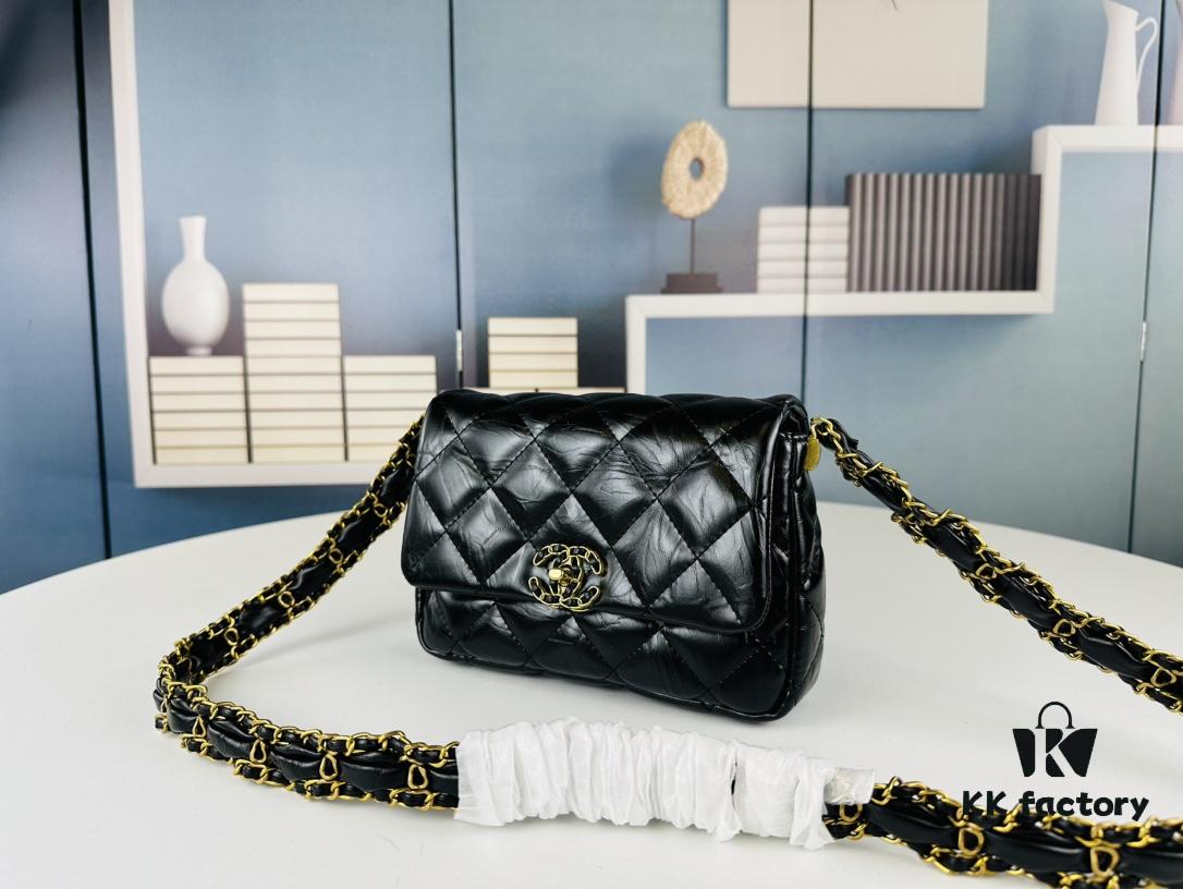 69304301f09edb6de4c4da72 New Arrival Today's Recommendation | Chanel 23k Chunky Chain Square Bag