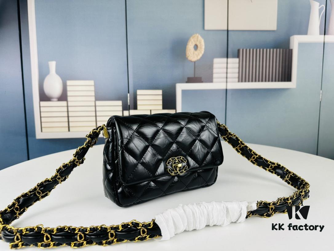 69304308f09edb6de4c4da7b New Arrival Today's Recommendation | Chanel 23k Chunky Chain Square Bag