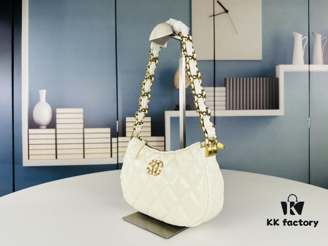 69304315f09edb6de4c4da8c New Chanel 23K | This Season's Must-Have Hobo Shoulder Bag