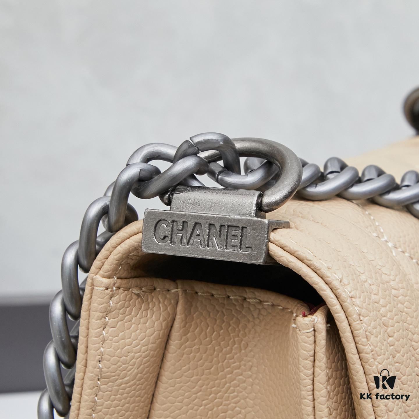 6930435bf09edb6de4c4dad3 New Arrival Timeless CHANEL Le Boy ||| Small Size