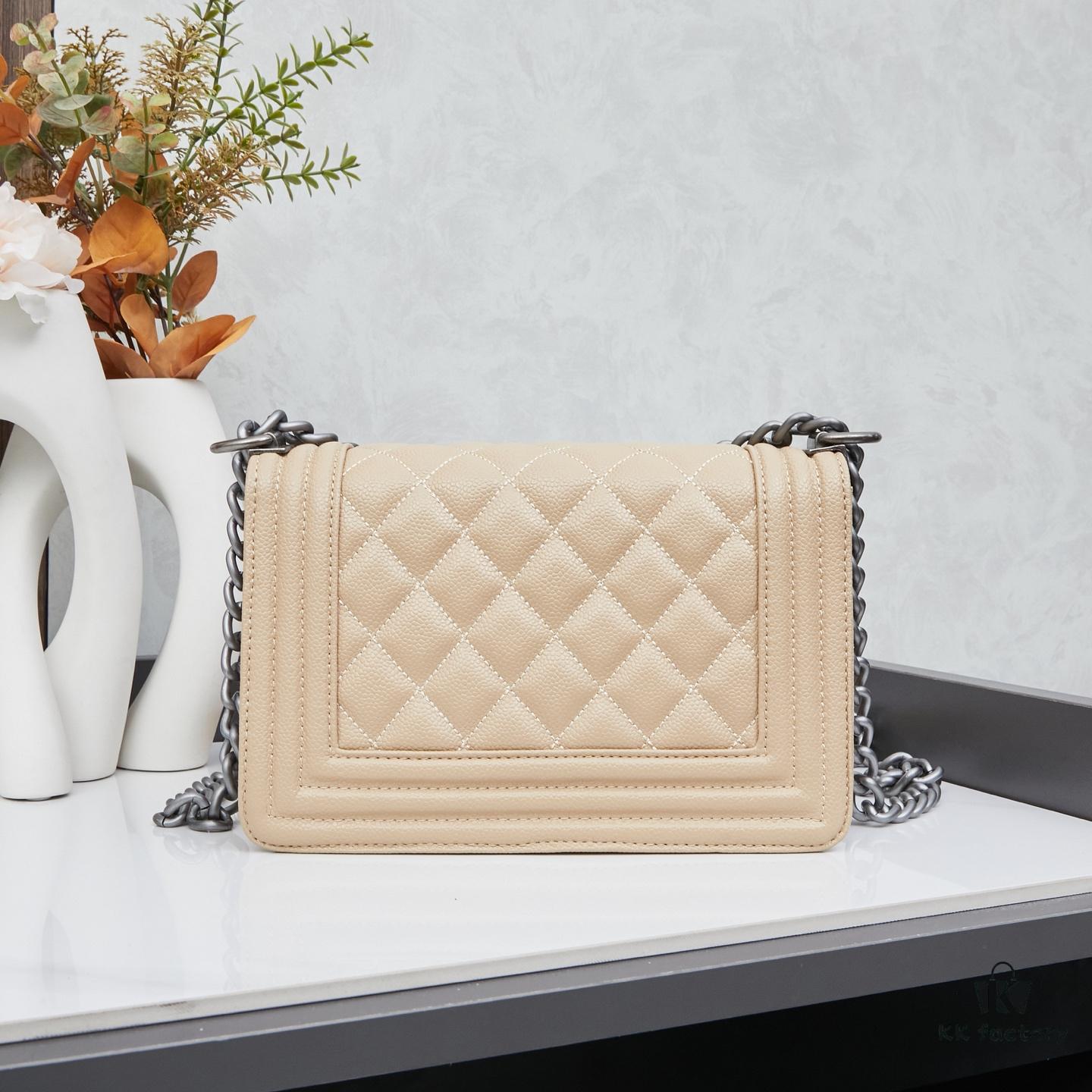 6930435ff09edb6de4c4dad9 New Arrival Timeless CHANEL Le Boy ||| Small Size