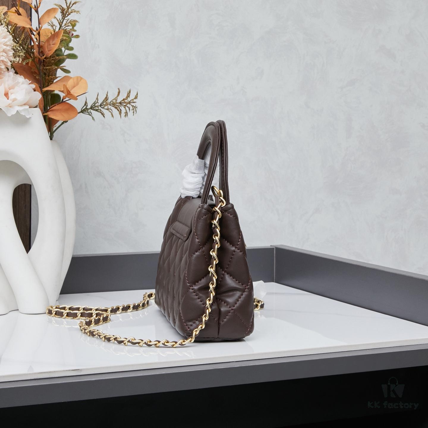 693043d3f09edb6de4c4db52 New Arrival with Box CHANEL 23 Kelly Chain Bag
